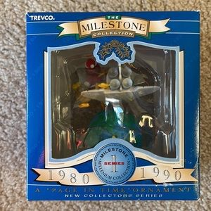 TREVCO A PAGE IN TIME Collectable Ornament MILESTONE COLLECTION Space Ship